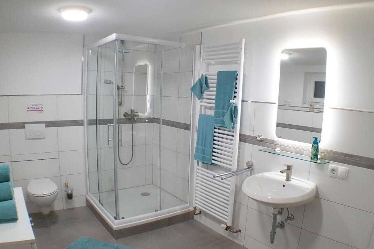 Moderne Kellerwohnung Fuer Handwerker Zwischen Braunschweig Und Wolfsburg, Mit Internet, Kueche, Parkplatz, 24H Check-In Schandelah Εξωτερικό φωτογραφία